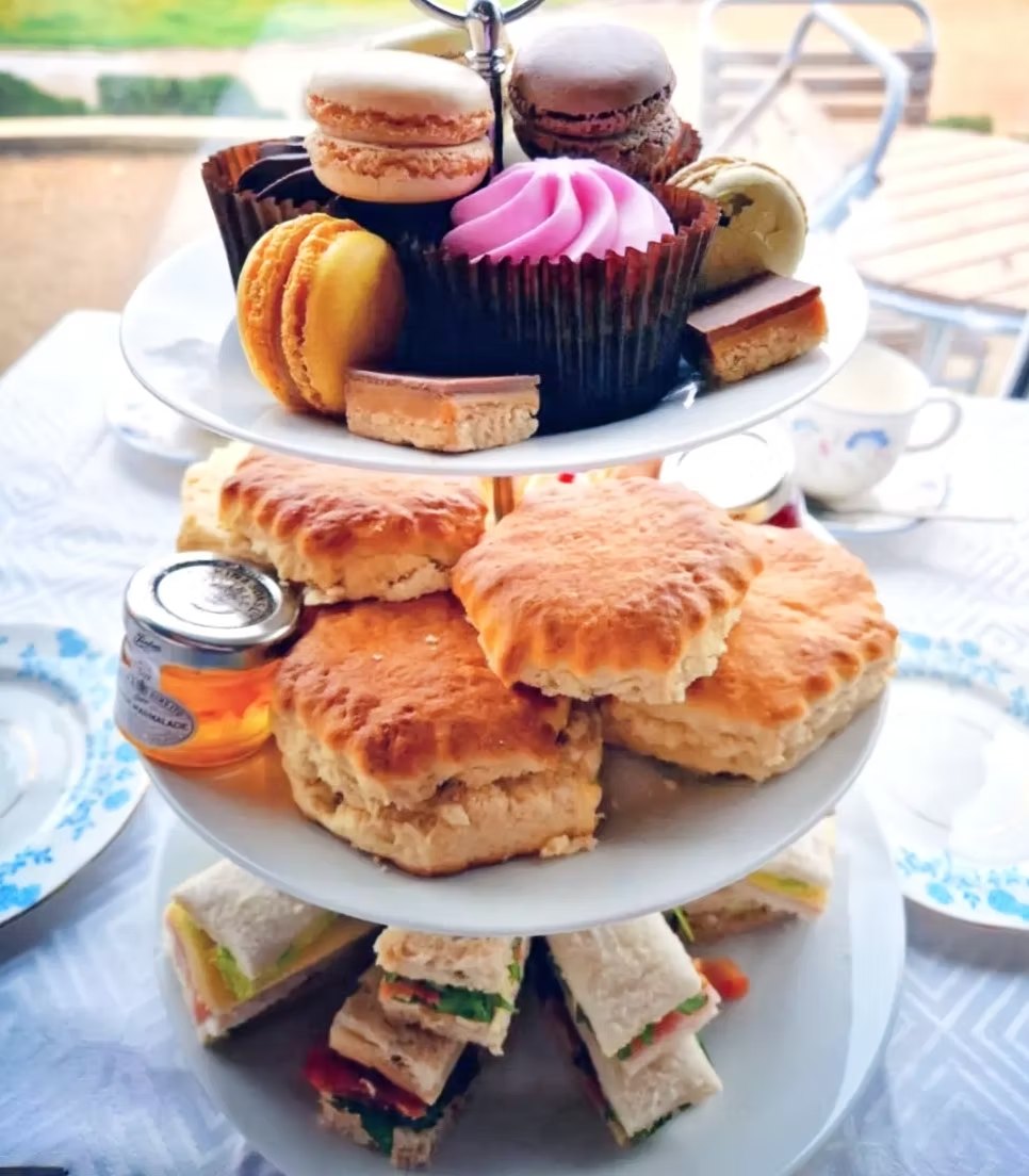 Afternoon tea at Alberts